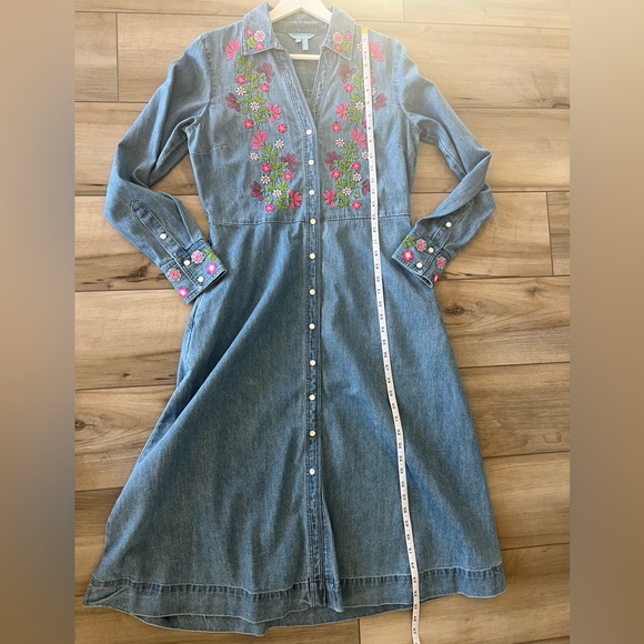DRAPER JAMES | NWOT Cecilia Embroidered Denim Shirtdress 🌸 - Picture 7 of 10